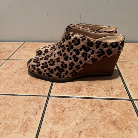 Soul Naturalizer Leopard Print Haley Mule Wedge Size 6 - Picture 4 of 10